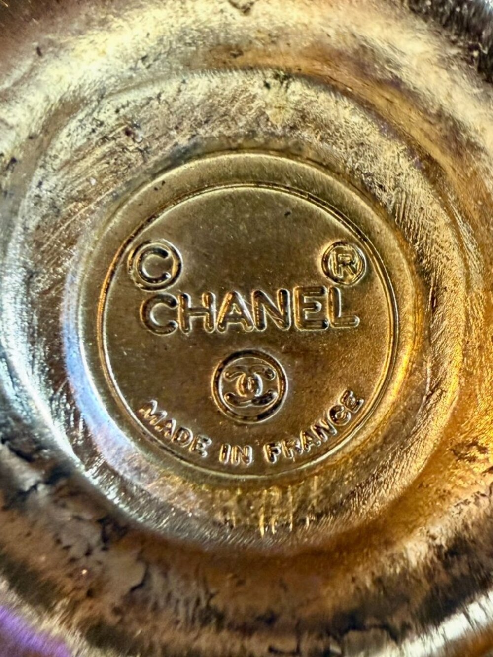 Vintage Chanel Gold-Plated CC Logo Round Pendant Paperclip Chain Necklace - Picture 5 of 7